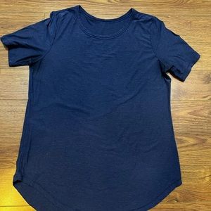 Size 8 Lululemon tee